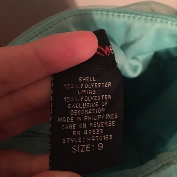 Dress - Picture 2 of 4